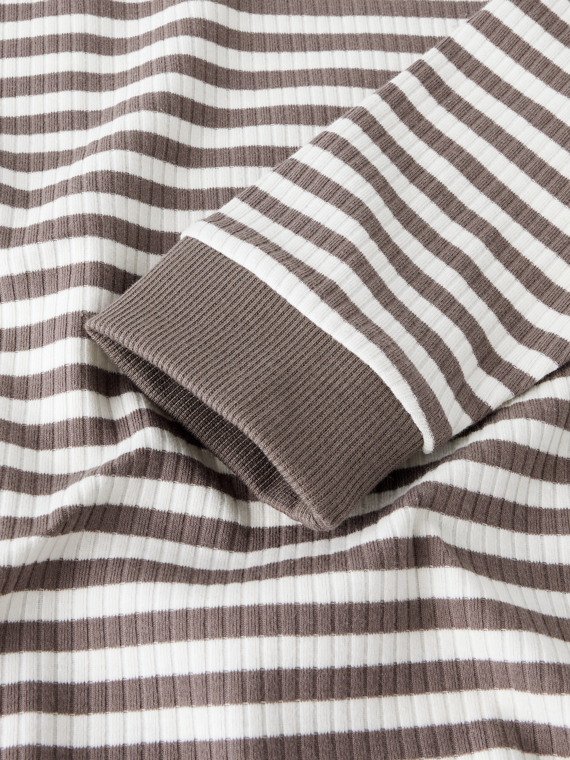 model_shot-front_full